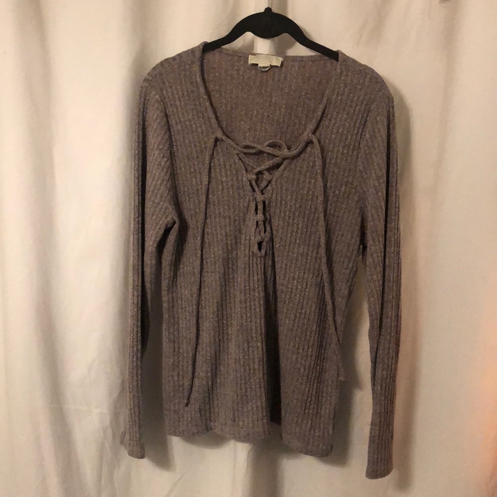 Super soft, Front tie V-neck